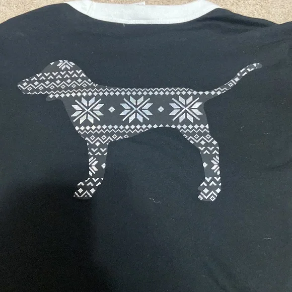 ALMOST NEW Pink Holiday T-shirt - Picture 2 of 3